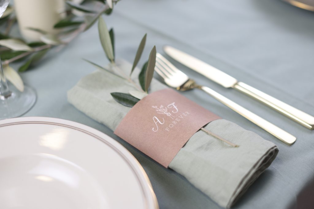 Serviettenring aus Papier |
Tischdeko Hochzeit selbst gestalten |
Olivenzweige Hochzeit |
Toskana Hochzeit |
Hochzeitsdeko Olive |
Mediterrane Hochzeit |